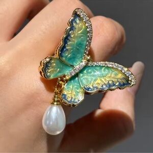 Antique Royal Butterfly Pearl Ring